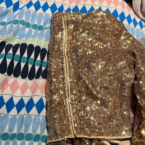 Gold too perfect for holidays brand new! - Picture 2 of 2